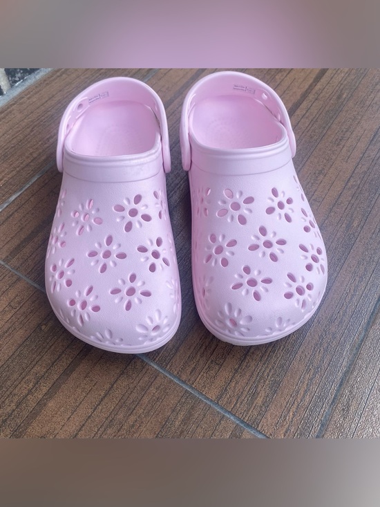CROCS Other - CROCS Kids Pink Floral Clogs